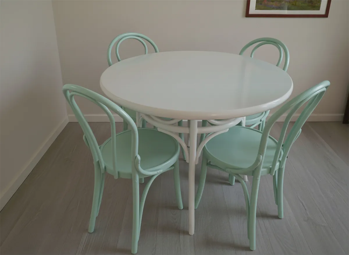 Sillas 6016 con mesa Thonet